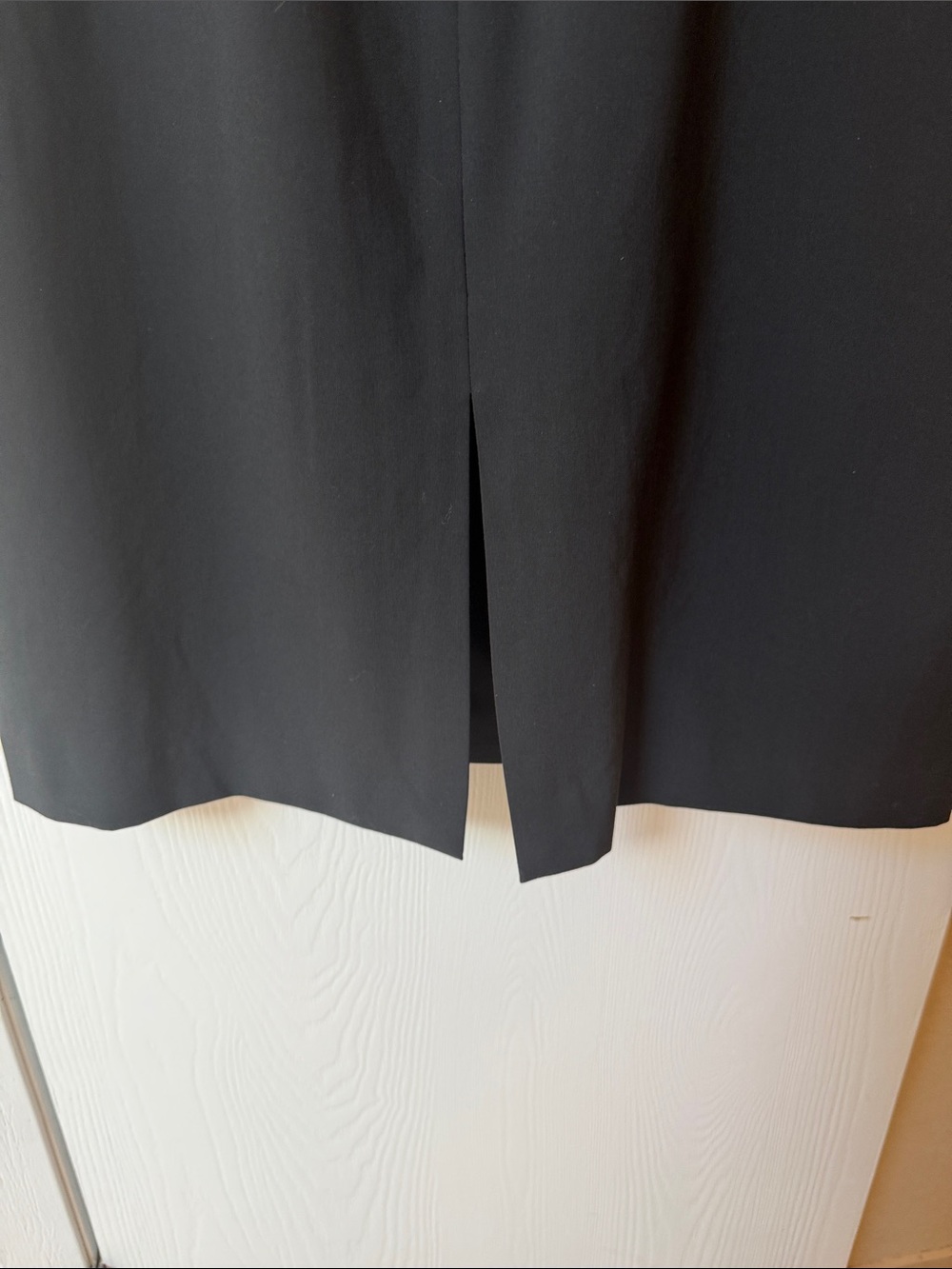 Banana Republic Classic Black V-Neck Short Sleeve Dress -size 14 - Picture 5 of 8
